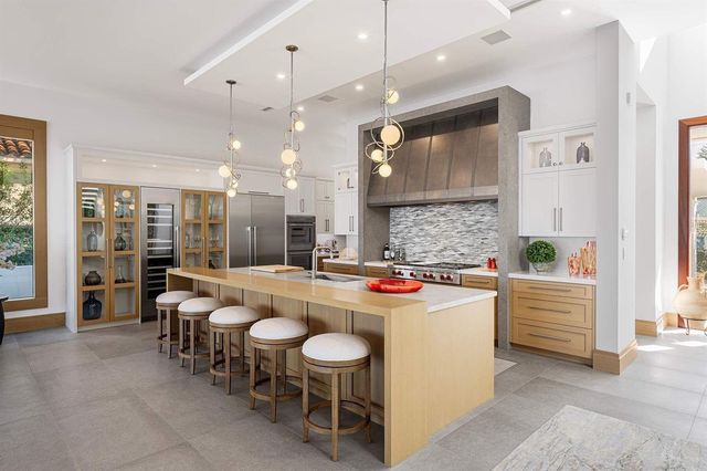 807 N Atlantic Drive, Lantana, FL 33462