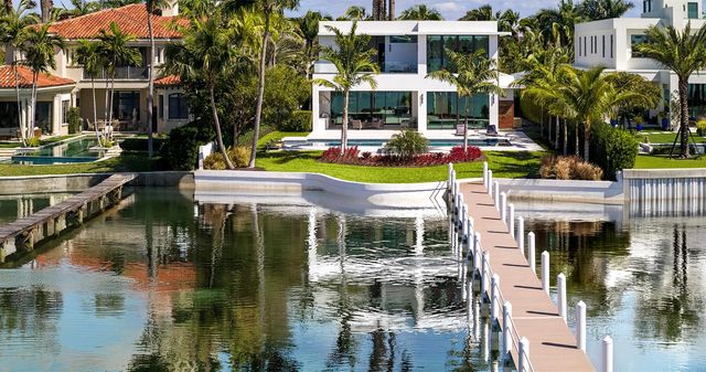 807 N Atlantic Drive, Lantana, FL 33462