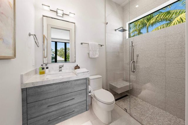 807 N Atlantic Drive, Lantana, FL 33462