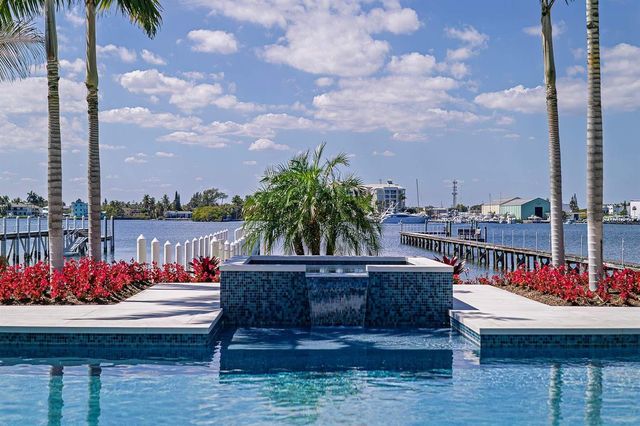 807 N Atlantic Drive, Lantana, FL 33462