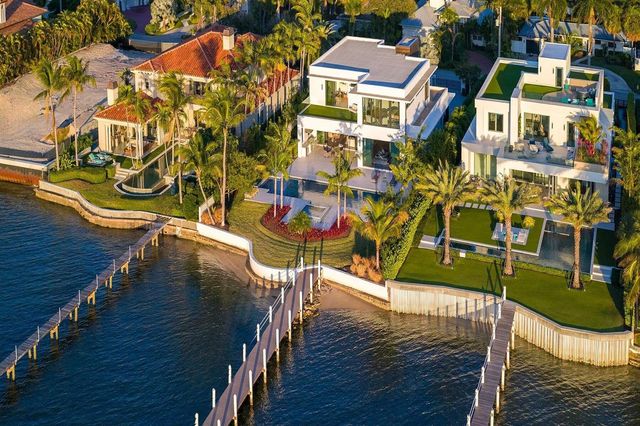 807 N Atlantic Drive, Lantana, FL 33462