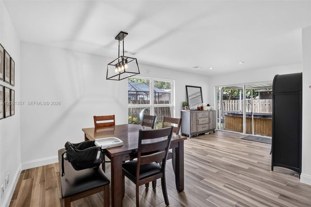 9381 NW 35th Place, Sunrise, FL 33351