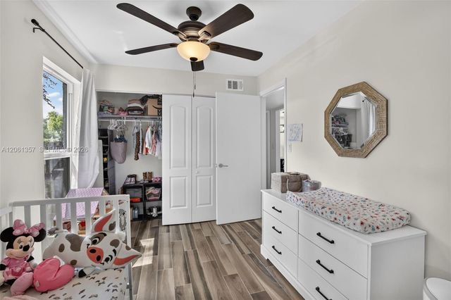 9381 NW 35th Place, Sunrise, FL 33351
