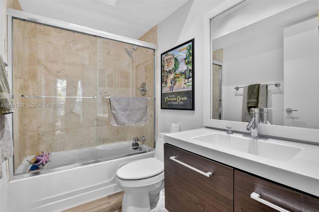 9381 NW 35th Place, Sunrise, FL 33351