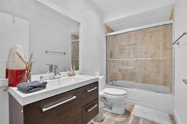 9381 NW 35th Place, Sunrise, FL 33351