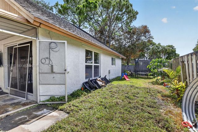 9381 NW 35th Place, Sunrise, FL 33351