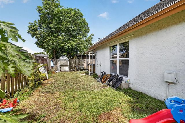 9381 NW 35th Place, Sunrise, FL 33351