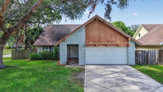 9381 NW 35th Place, Sunrise, FL 33351