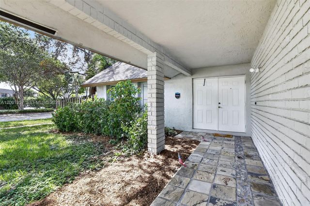 9381 NW 35th Place, Sunrise, FL 33351