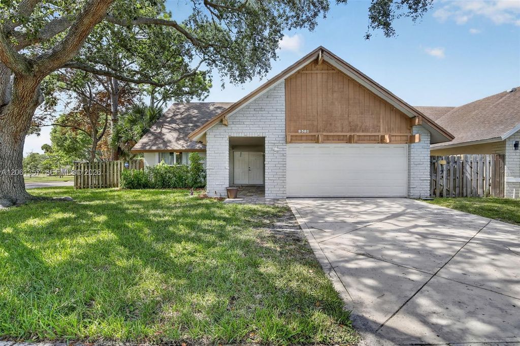 9381 NW 35th Place, Sunrise, FL 33351