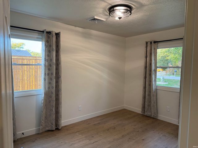 905 S County Road 550 E, Selma, IN 47383