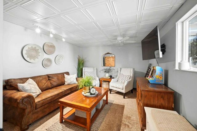 545 W Dunne Avenue, Morgan Hill, CA 95037