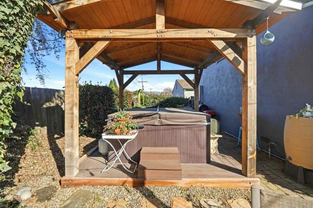 545 W Dunne Avenue, Morgan Hill, CA 95037