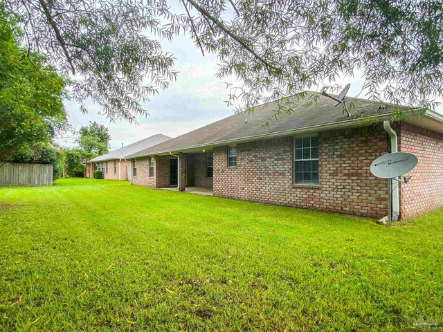 9121 Sebring Dr, Pensacola, FL 32506