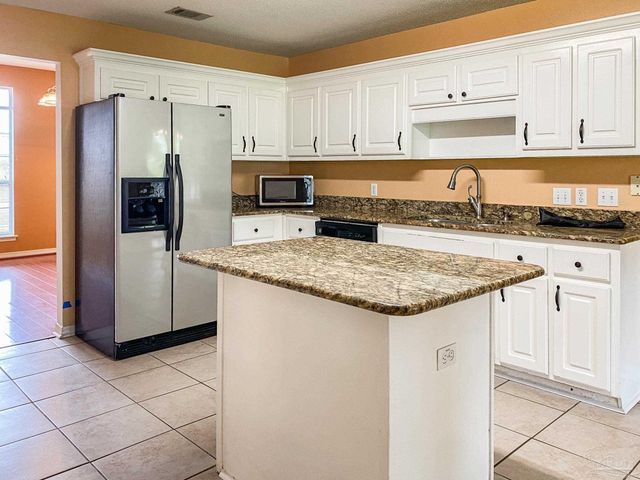 9121 Sebring Dr, Pensacola, FL 32506