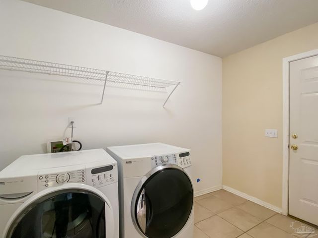 9121 Sebring Dr, Pensacola, FL 32506