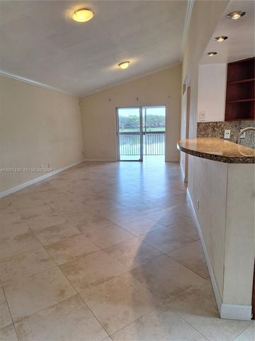 704 NW 92nd Ave 704, Plantation, FL 33324