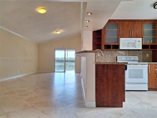 704 NW 92nd Ave 704, Plantation, FL 33324