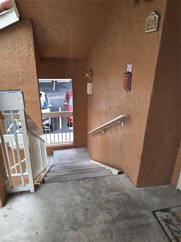 704 NW 92nd Ave 704, Plantation, FL 33324
