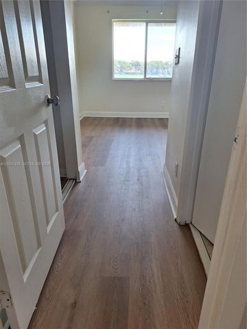 704 NW 92nd Ave 704, Plantation, FL 33324
