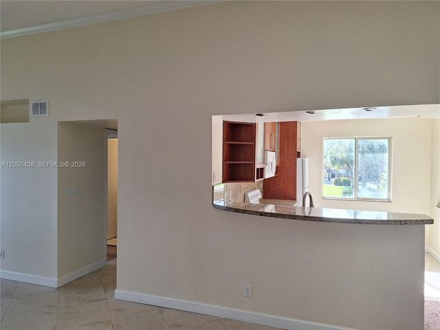 704 NW 92nd Ave 704, Plantation, FL 33324