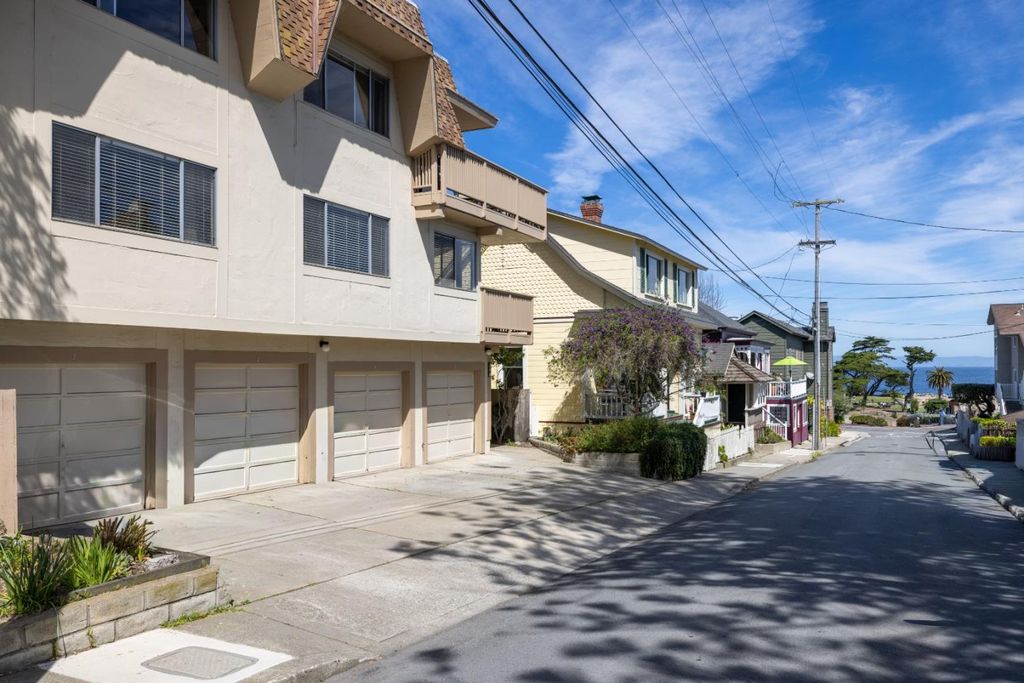 116 16th Street, Pacific Grove, CA 93950