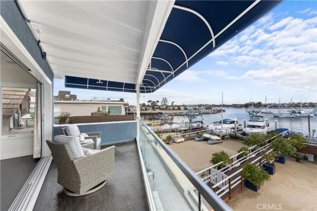 215 E Edgewater Avenue, Newport Beach, CA 92661