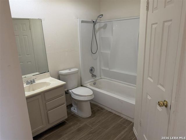 9631 BRATTON DR, San Antonio, TX 78245