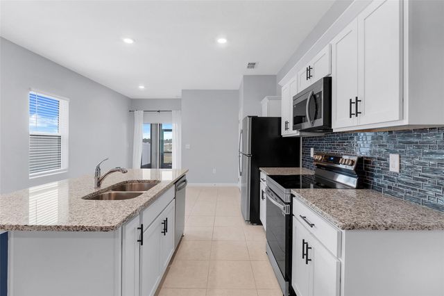 8716 SPORTSMAN LOOP, Groveland, FL 34736