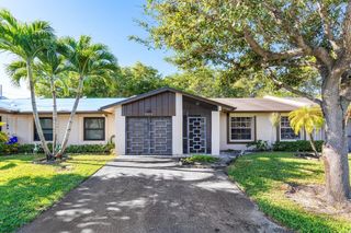 5424 Viburnum Circle, Delray Beach, FL 33484