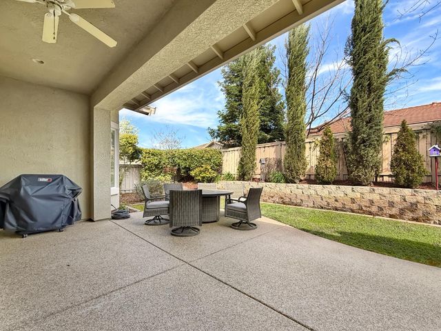 285 Sawmill Ln, Lincoln, CA 95648