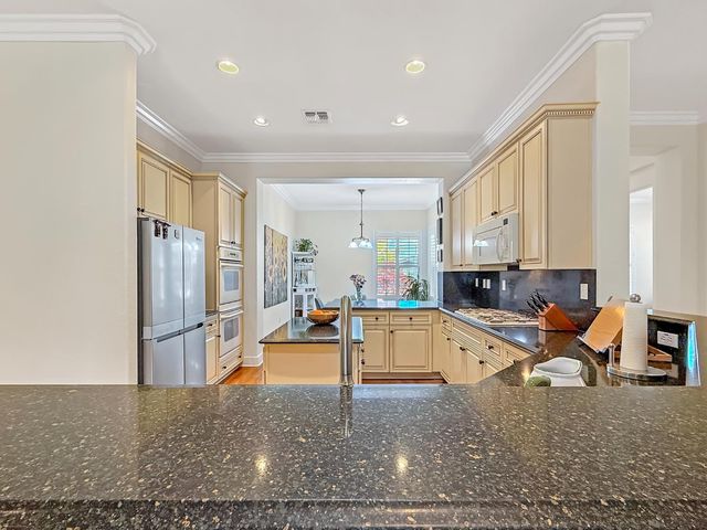 285 Sawmill Ln, Lincoln, CA 95648