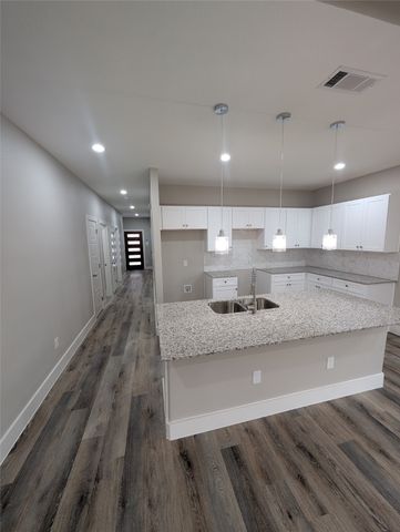 2631 Burger Avenue, Dallas, TX 75215