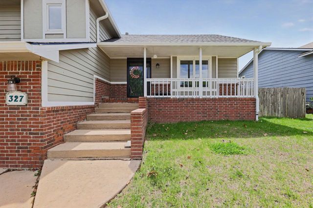 327 E Catalpa St, Derby, KS 67037