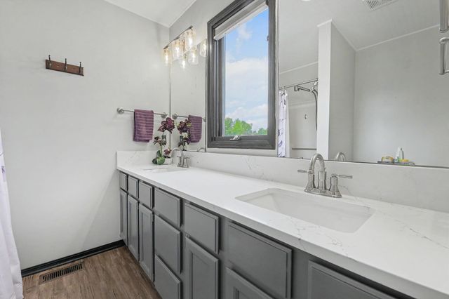 327 E Catalpa St, Derby, KS 67037