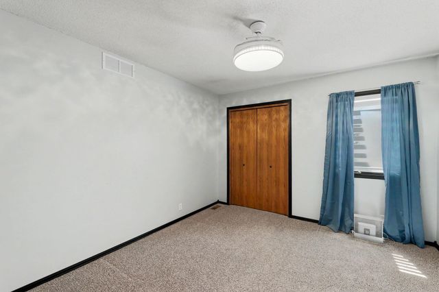 327 E Catalpa St, Derby, KS 67037