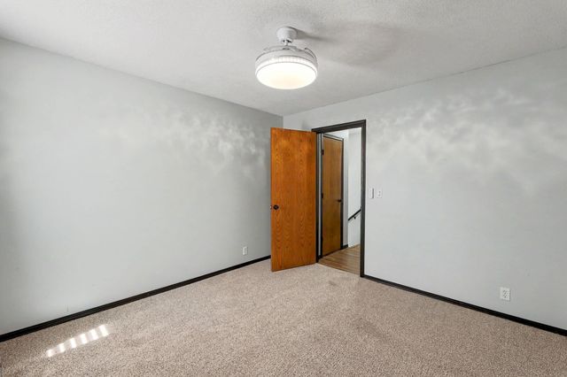 327 E Catalpa St, Derby, KS 67037