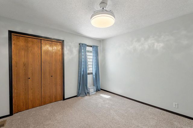 327 E Catalpa St, Derby, KS 67037