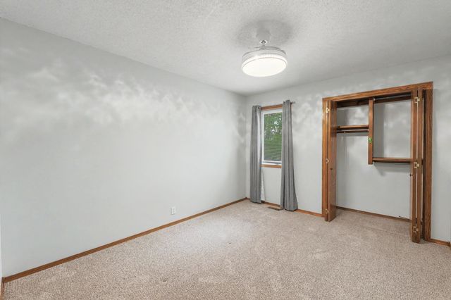 327 E Catalpa St, Derby, KS 67037