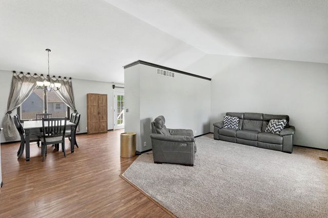 327 E Catalpa St, Derby, KS 67037