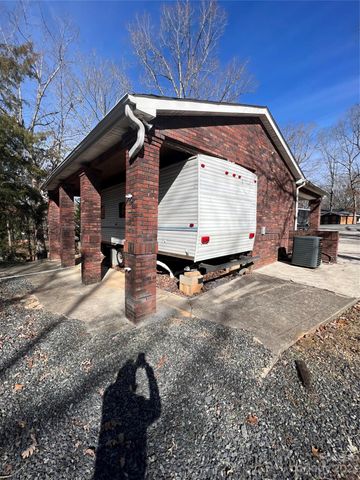 129 Twin Bluff Trail, Mount Gilead, NC 27306