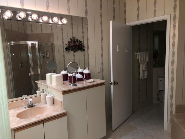 5427 Verona Drive 1406, Boynton Beach, FL 33437