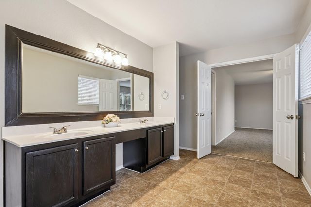 122 Mossy Rock CV, Hutto, TX 78634