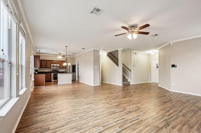 122 Mossy Rock CV, Hutto, TX 78634