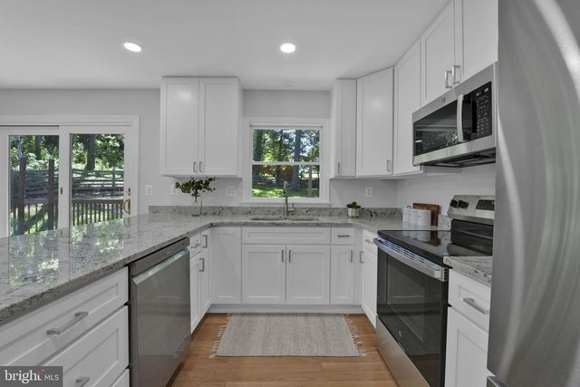 5685 FRENCH AVE, Sykesville, MD 21784