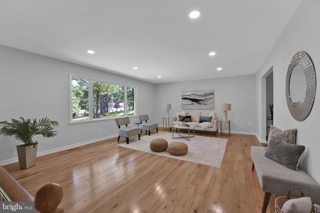 5685 FRENCH AVE, Sykesville, MD 21784
