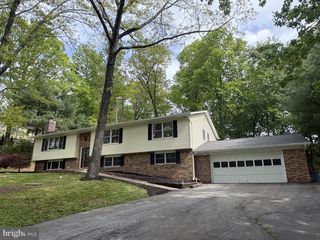5685 FRENCH AVE, Sykesville, MD 21784