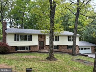 5685 FRENCH AVE, Sykesville, MD 21784