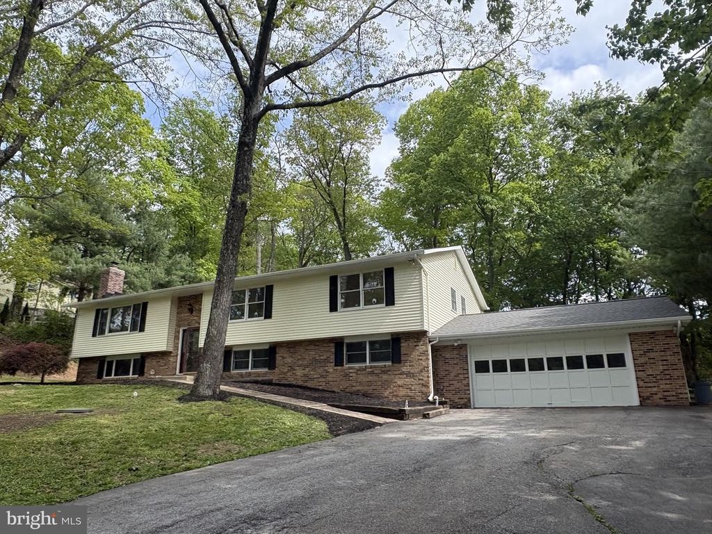 5685 FRENCH AVE, Sykesville, MD 21784