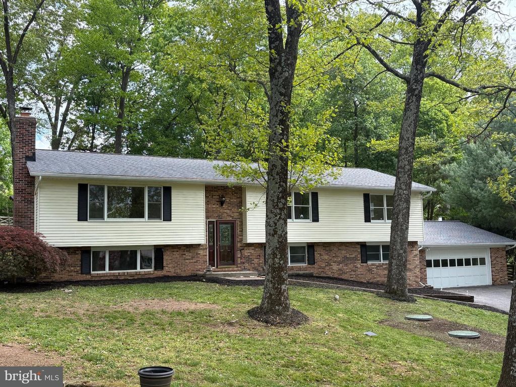 5685 FRENCH AVE, Sykesville, MD 21784